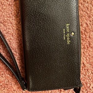 Kate Spade black wallet.
